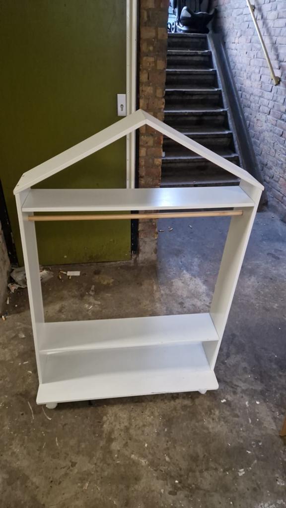 Kledingrek/verkleedrek poppenhuis, Kinderen en Baby's, Kinderkamer | Overige Meubels, Ophalen of Verzenden, Zo goed als nieuw