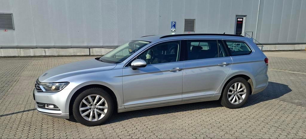Volkswagen Passat 1.6 TDI 88KW, Variant 2015 Grijs, Auto's, Stof, Euro 6, 4 cilinders, Grijs