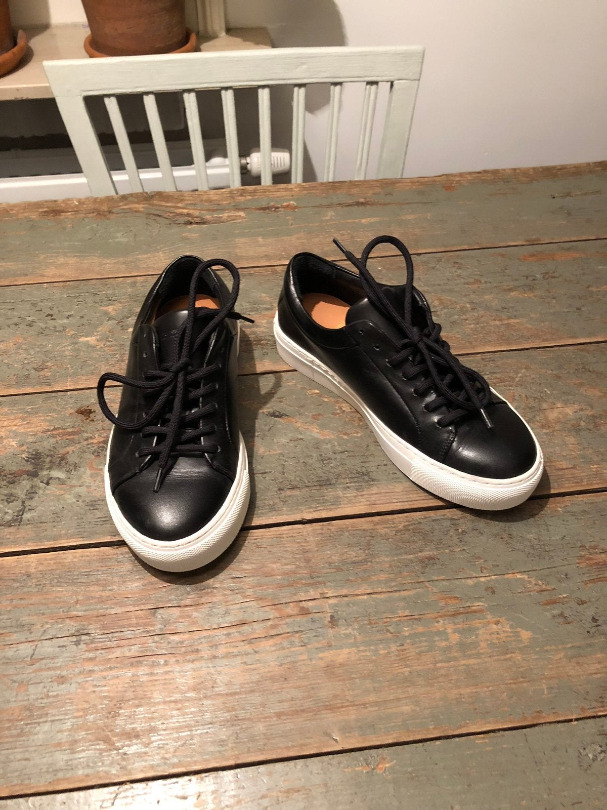 NIEUW ROYAL REPUBLIQ SNEAKERS 36 ZWART LEER, Ophalen of Verzenden, Zo goed als nieuw, Zwart, Sneakers of Gympen