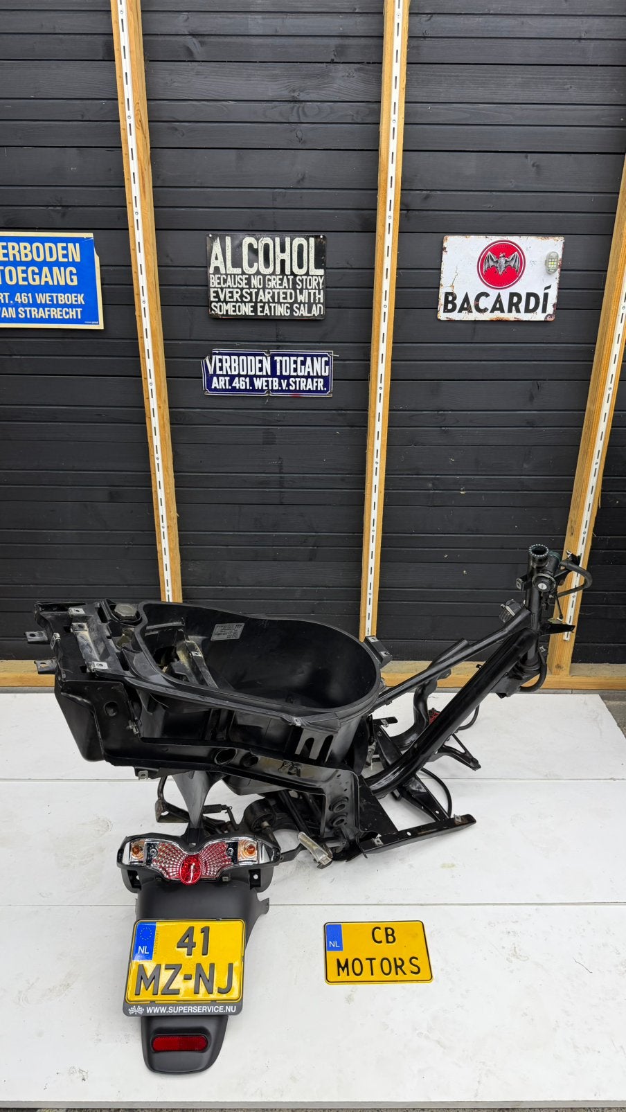 Runner MO8 DD DG A2 frame, Ophalen