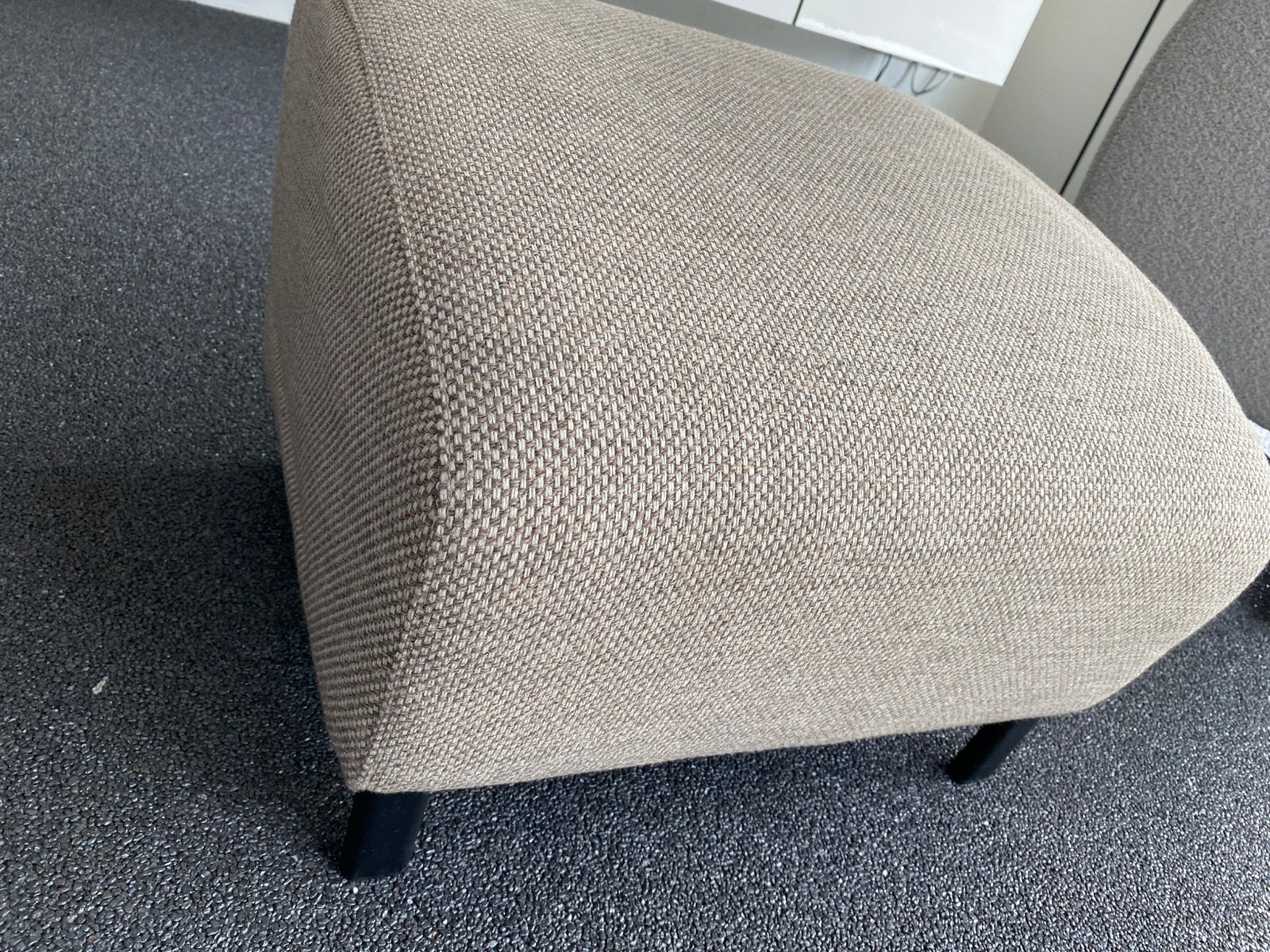 Montel fauteuil plus voetenbank; alles in kleur voetenbank, Ophalen, Zo goed als nieuw, Rechthoekig