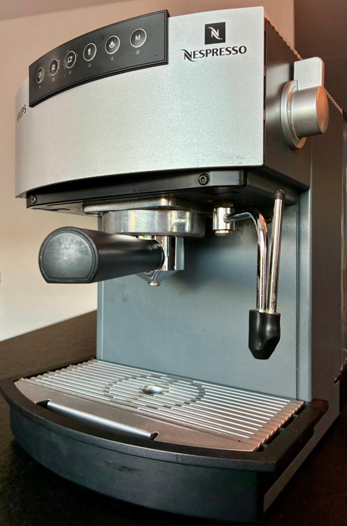 Krups Nespresso Programmatic F897, Ophalen, Koffiepads en cups, Gebruikt, Espresso apparaat