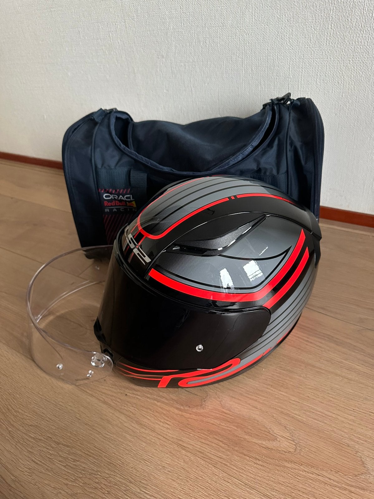LS2 Karthelm (M) Rood Zwart + Tinted Visor en Verstappen Tas, Sport en Fitness, Ophalen of Verzenden, Zo goed als nieuw, Helm of Handschoenen