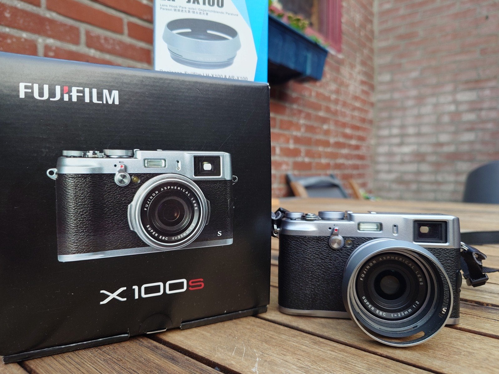 Fujifilm X100S Compactcamera - Zilver/Zwart, Ophalen, Ingebouwde flitser, 16 megapixels, Zo goed als nieuw