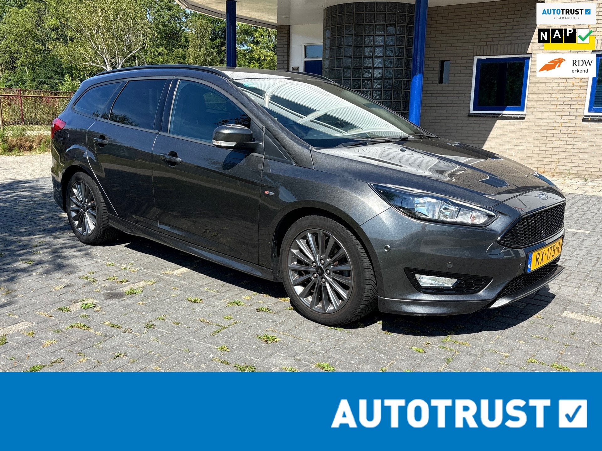 Ford Focus Wagon 1.0 ST-Line/NAvi/Cliamte/Prk snr/Dealer aut, Gebruikt, Origineel Nederlands, Handgeschakeld, 1216 kg
