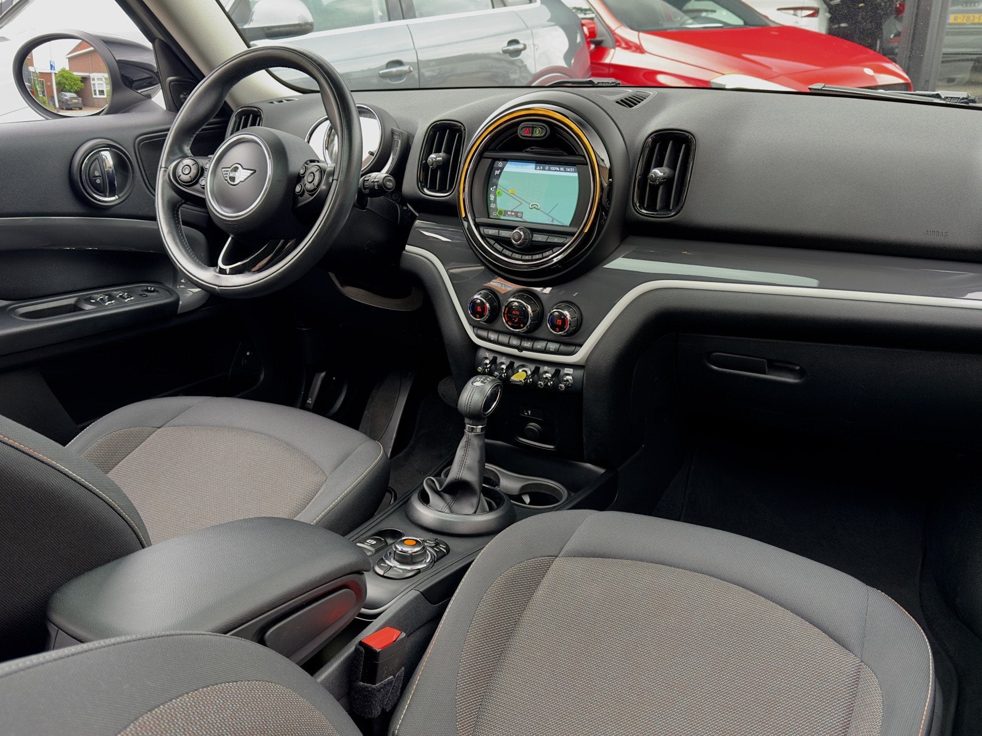 MINI Countryman 1.5 Cooper S E AUT6 ALL4 CHILI 93D.KM PANODA, Automaat, Dealer onderhouden, Gebruikt, Euro 6