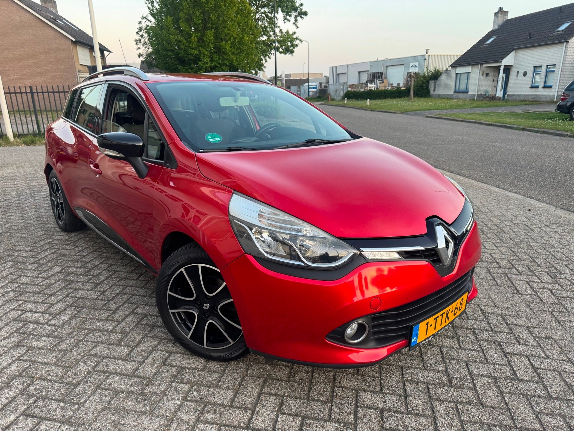 Renault Clio Estate 0.9 TCe Expression Airco, Navi, Voorwielaandrijving, Origineel Nederlands, Handgeschakeld, 90 pk