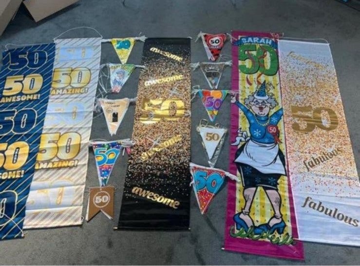 TE HUUR - Sarah banners/ vlaggen/ versieringen, Ophalen, Zo goed als nieuw, Abraham of Sarah