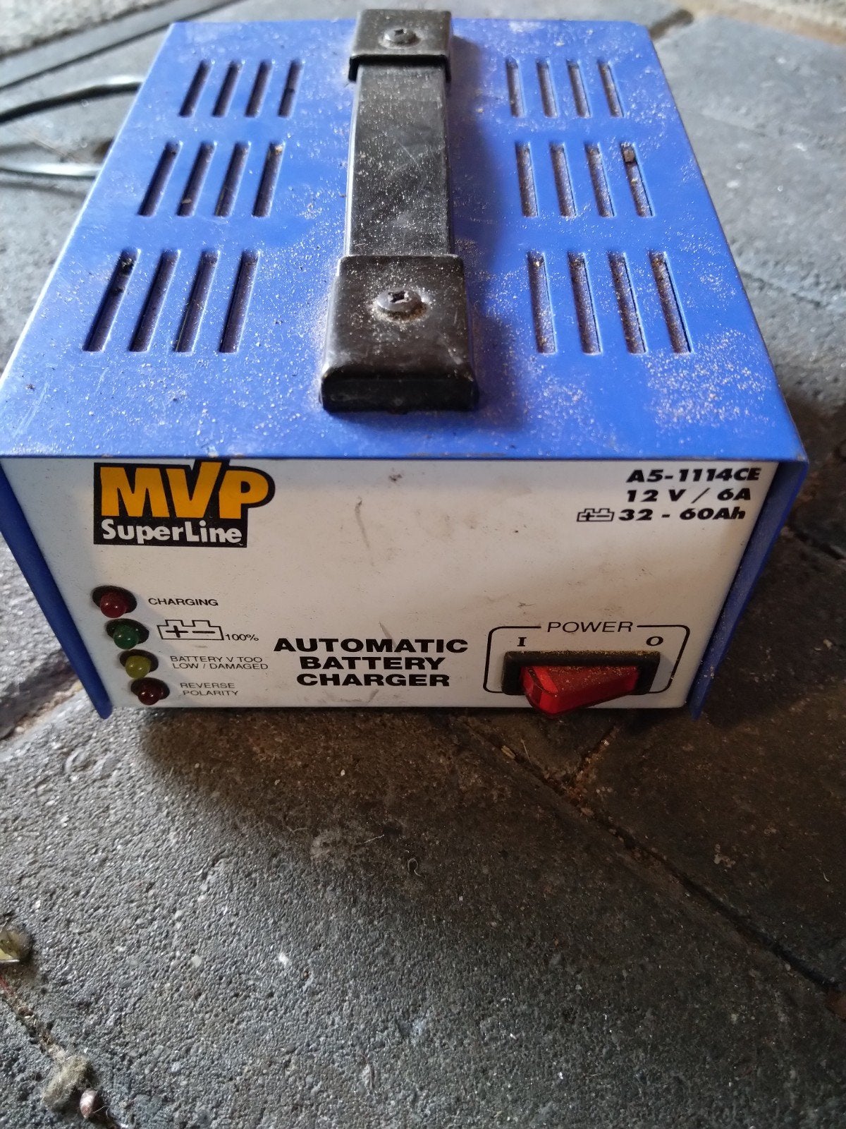 MVP SuperLine acculader 12V – 6A (32-60Ah Accu's), Auto-onderdelen, Accu's en Toebehoren, Ophalen of Verzenden, Gebruikt