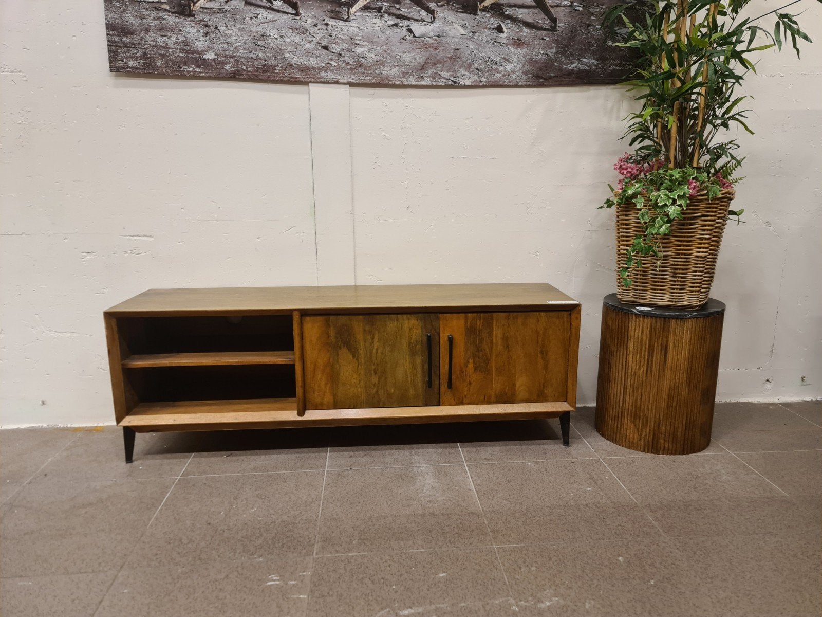 Nieuw tv meubel 152x54x40cm vintage stijl gelakt mango €235, Ophalen, ., Nieuw, .