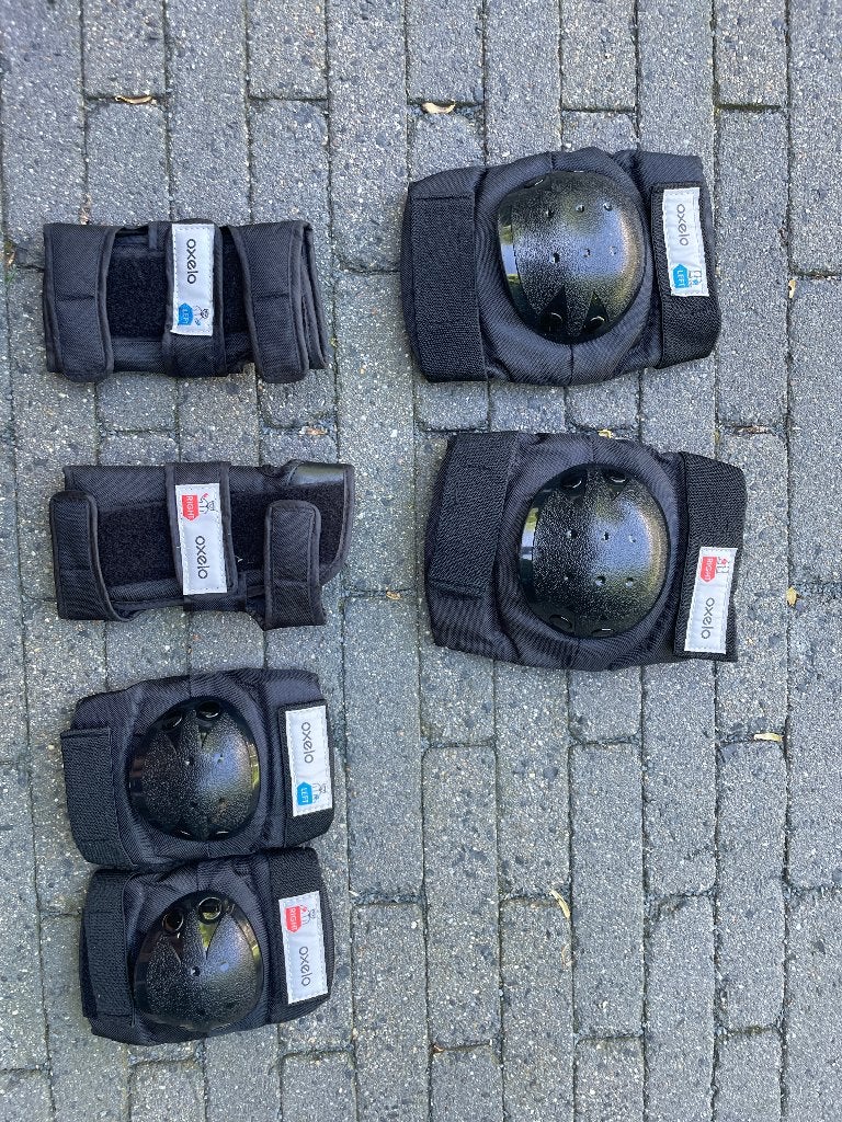 skeeler / skate /skateboard beschermers maat S 9-15jaar, Ophalen of Verzenden, Verstelbaar, Zo goed als nieuw, Bescherming