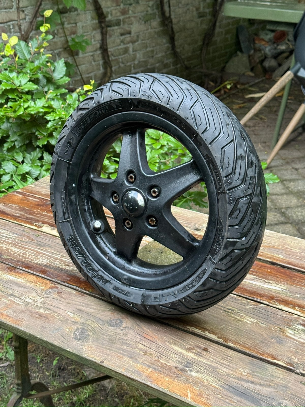 Vespa lx velgen set met nieuwe michelin banden, Ophalen of Verzenden, Zo goed als nieuw, Overige typen