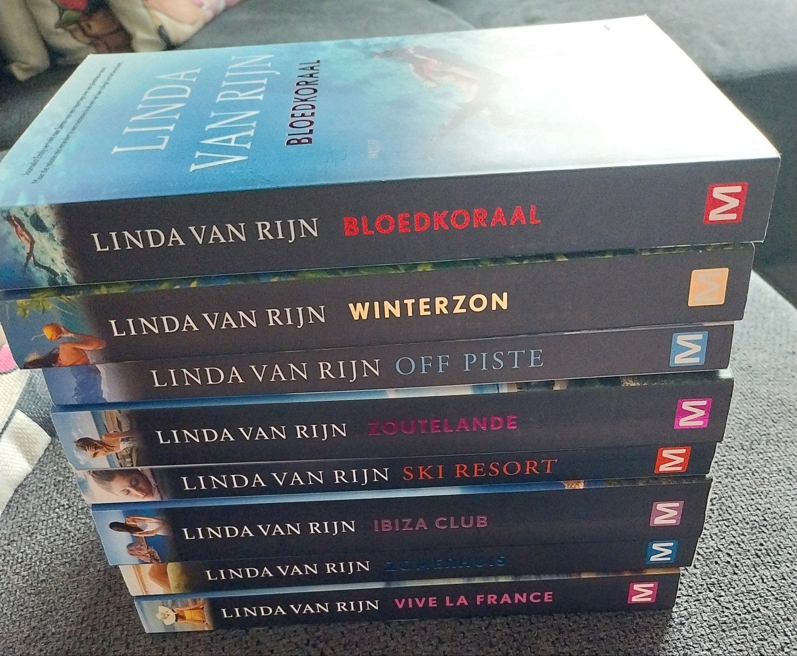 Linda van Rijn 8 boeken., Boeken, Ophalen of Verzenden, Zo goed als nieuw