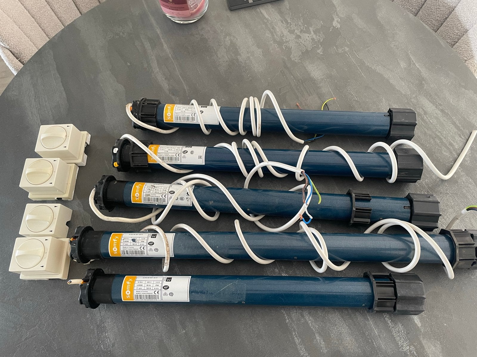 5 Somfy rolluik motoren + schakelaars, Ophalen, Gebruikt, Minder dan 100 cm, Wit