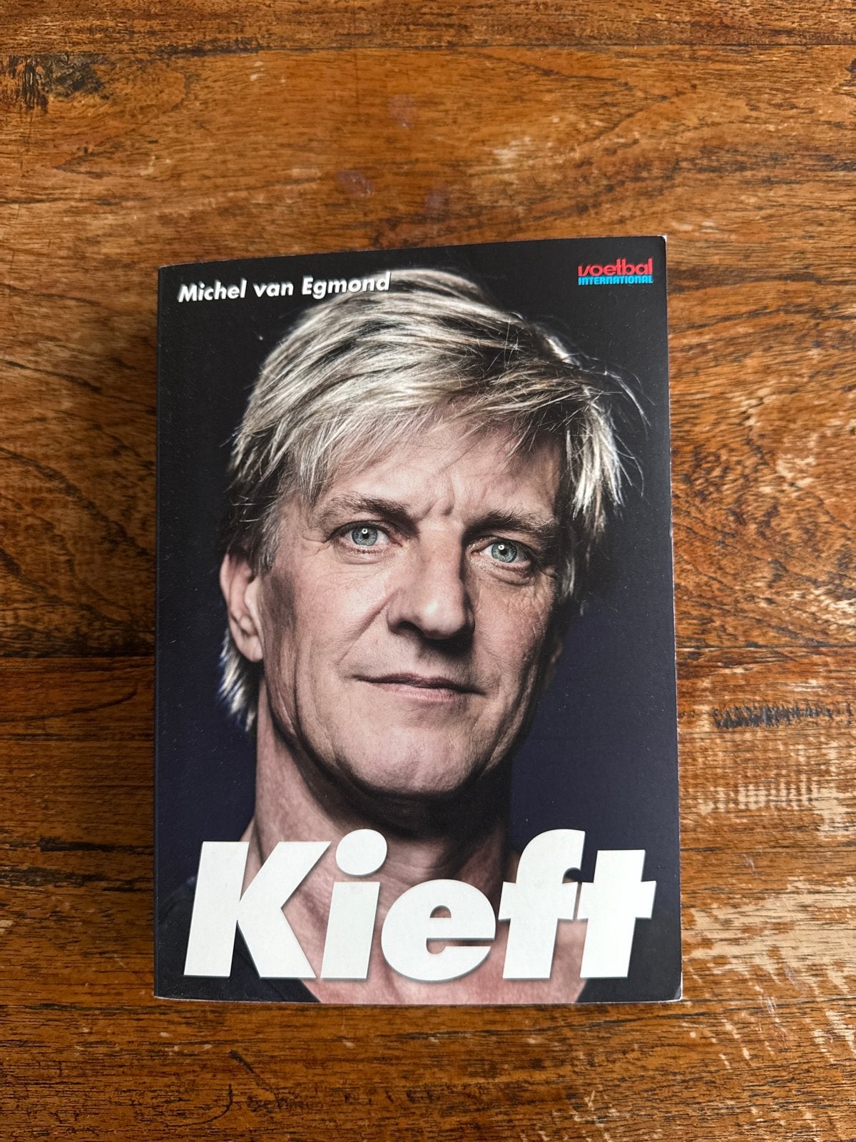 Kieft - Michel van Egmond (Voetbal International), Ophalen of Verzenden, Gelezen, Balsport