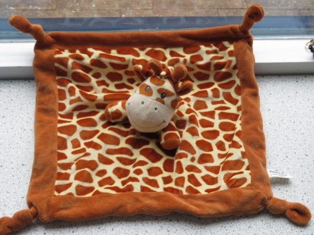 Knuffeldoek giraffe giraf merk Petit Villain zacht velours, Giraf, Ophalen of Verzenden, Zo goed als nieuw, Middelgroot (20 tot 80 cm)