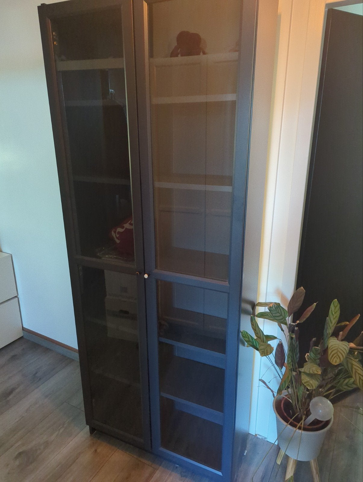 Ikea Billy Vitrinekast (donkerblauw), Ophalen, 200 cm of meer, 50 tot 100 cm, 25 tot 50 cm