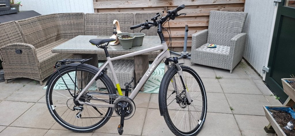 Cube Touring Pro, Versnellingen, Zo goed als nieuw, Schijfrem, 53 tot 57 cm