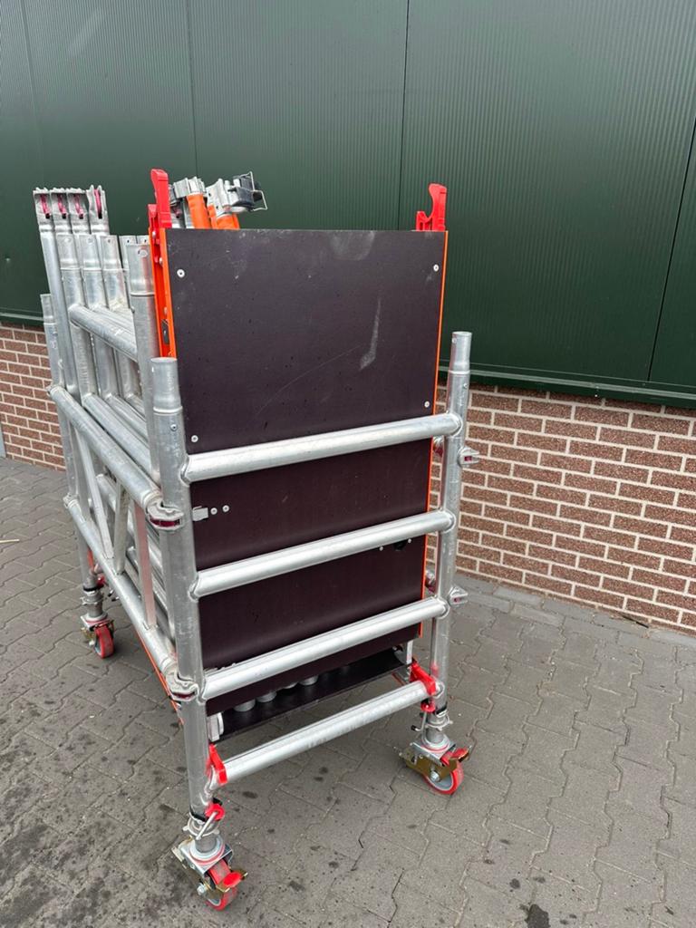Altrex MiTower (zgan) rolsteiger - wh 6,2m - nette staat!!, Ophalen, Zo goed als nieuw, Rolsteiger of Kamersteiger, 5 meter of hoger