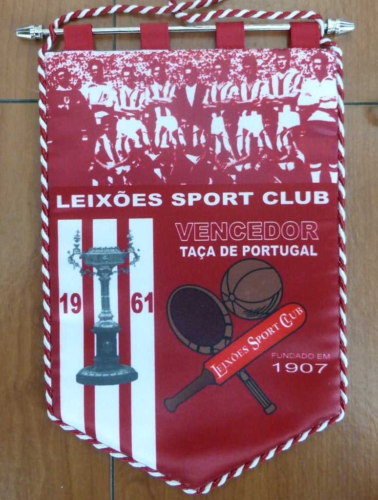 vaan voetbal Leixoes Sport Clube Portugal. Zeer mooi!, Verzenden, Nieuw, Buitenlandse clubs, Vaantje of Sjaal
