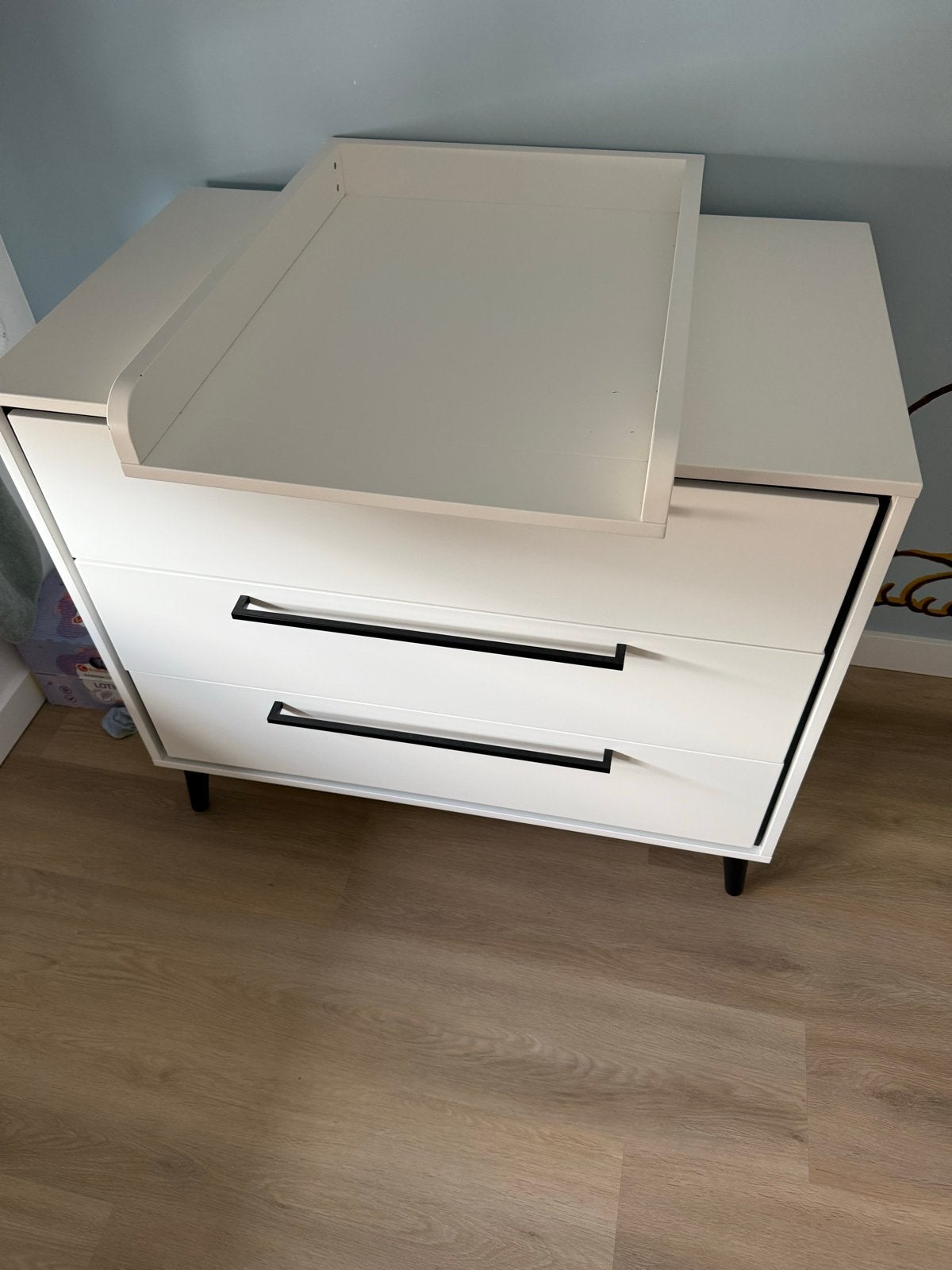 Twf ledikant en commode Trendy, Kinderen en Baby's, Kinderkamer | Commodes en Kasten, Ophalen, 50 tot 70 cm, Opstaande rand, 100 cm of meer
