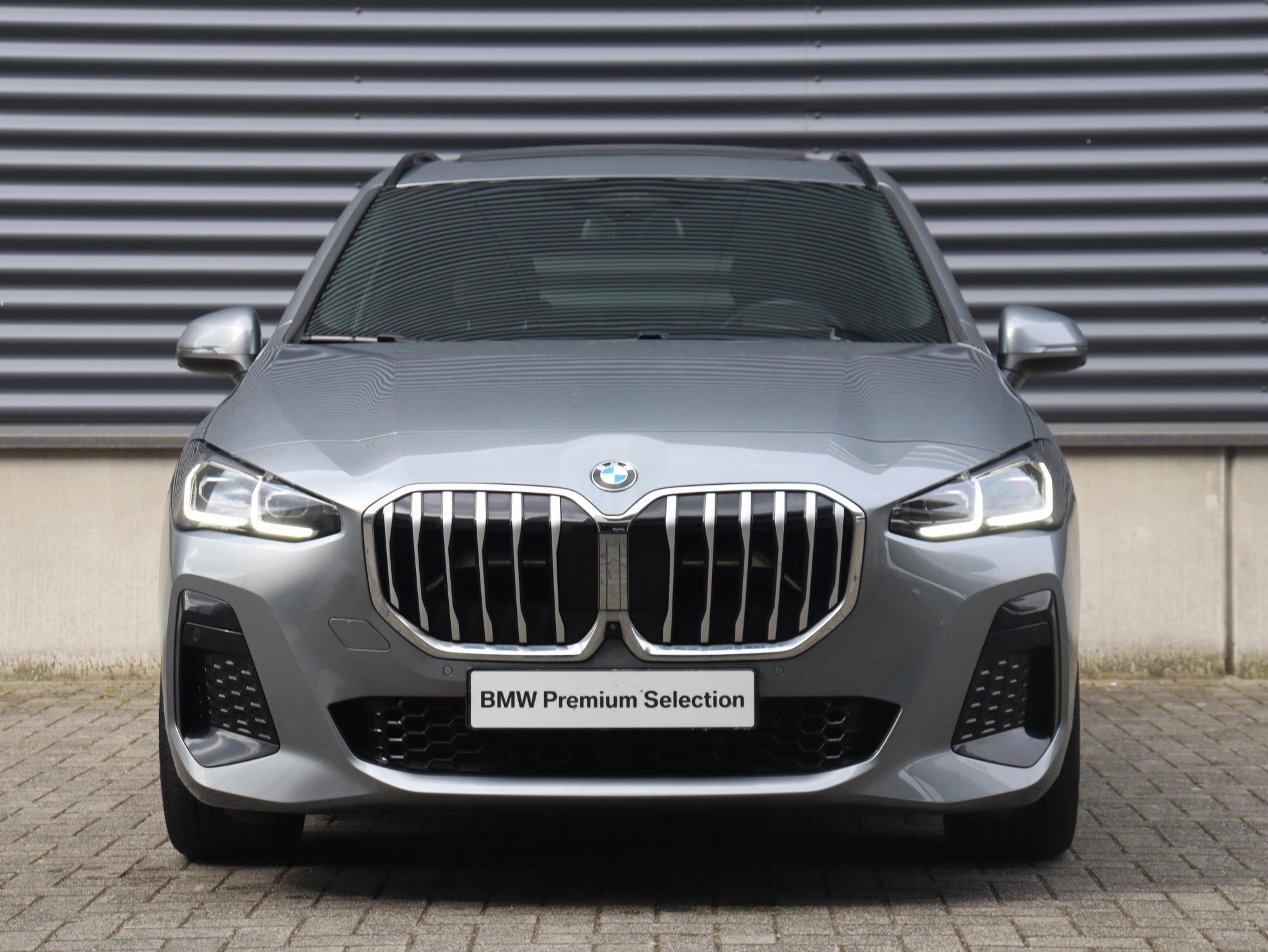 BMW 2 Serie Active Tourer 220i | M Sportpakket | Panodak | T, Auto's, Stof, Met garantie (alle), Origineel Nederlands, Bedrijf
