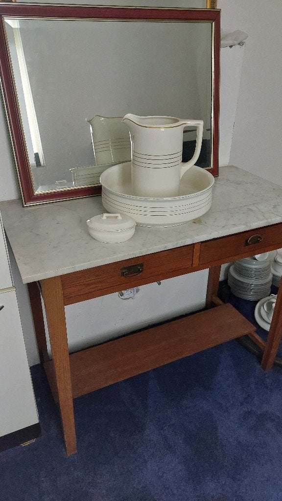 Klassieke sidetable met marmeren blad, Ophalen