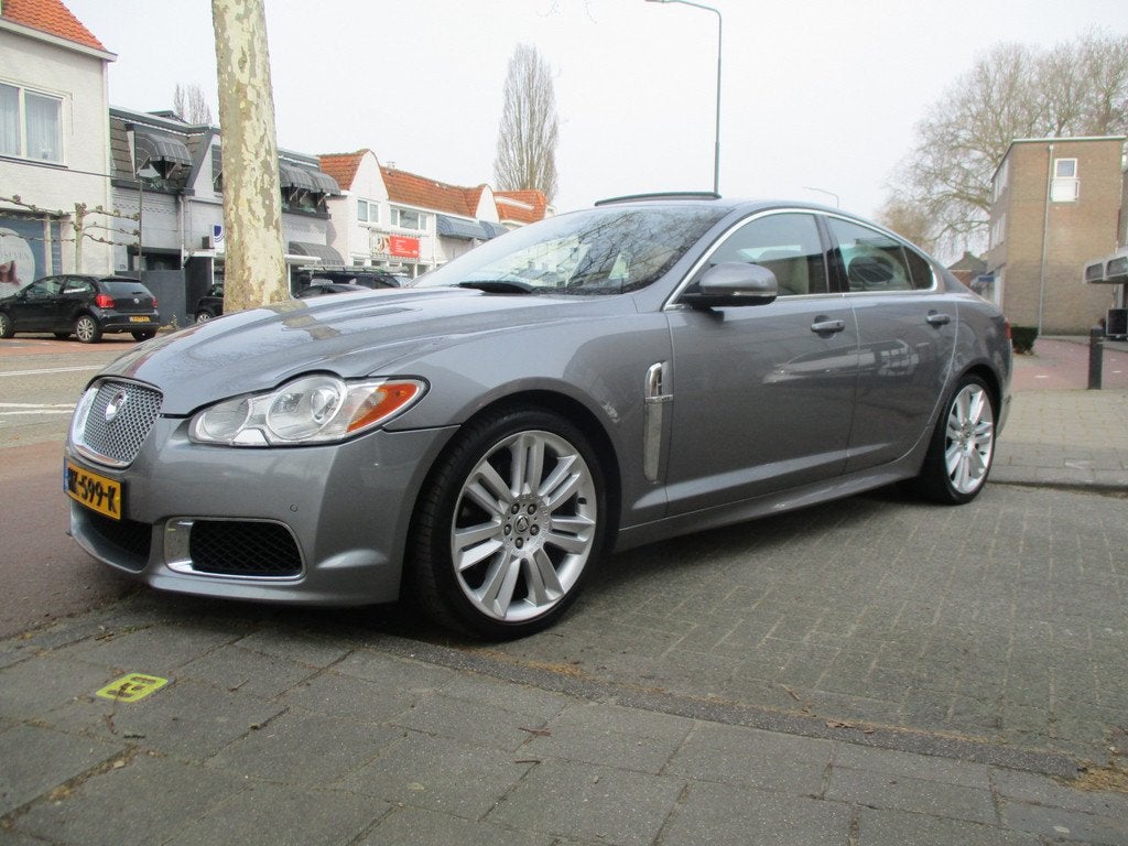 Jaguar XF 2.7D V6 Premium Luxury / AUTOMAAT / LEER / SCHUIFD, Auto's, Jaguar, 1730 kg, Achterwielaandrijving, Gebruikt, Beige