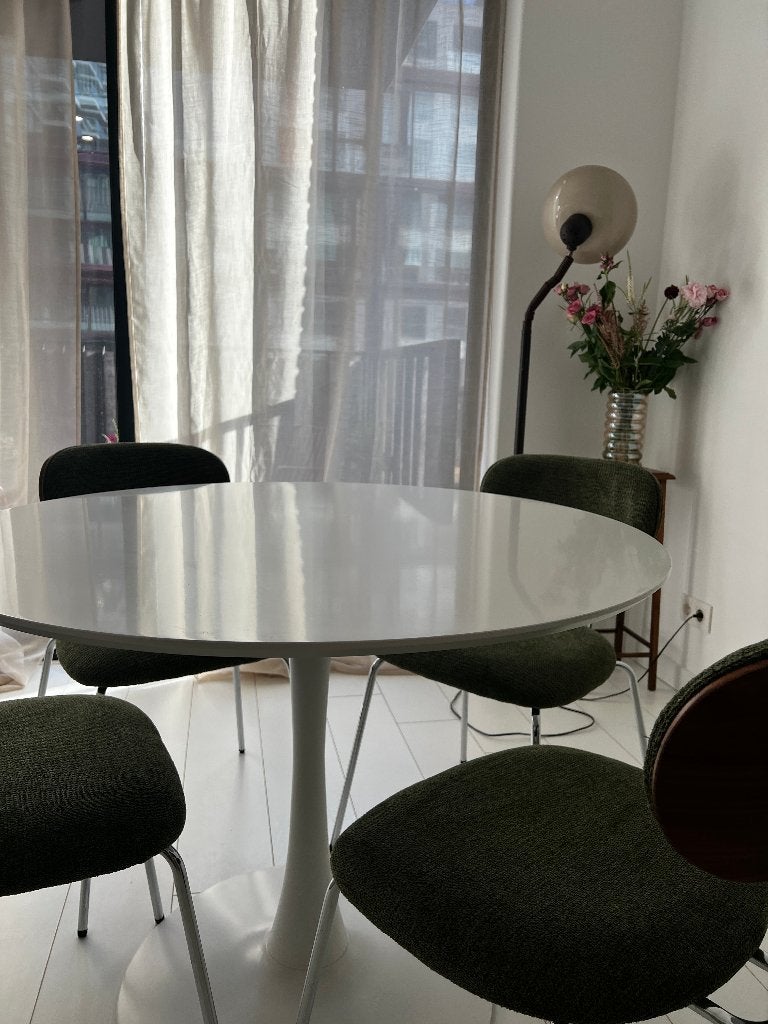 RINGSTED - Ronde witte tafel (JYSK, Trendy, Zie foto's), Ophalen, Gebruikt, 50 tot 100 cm, Overige materialen