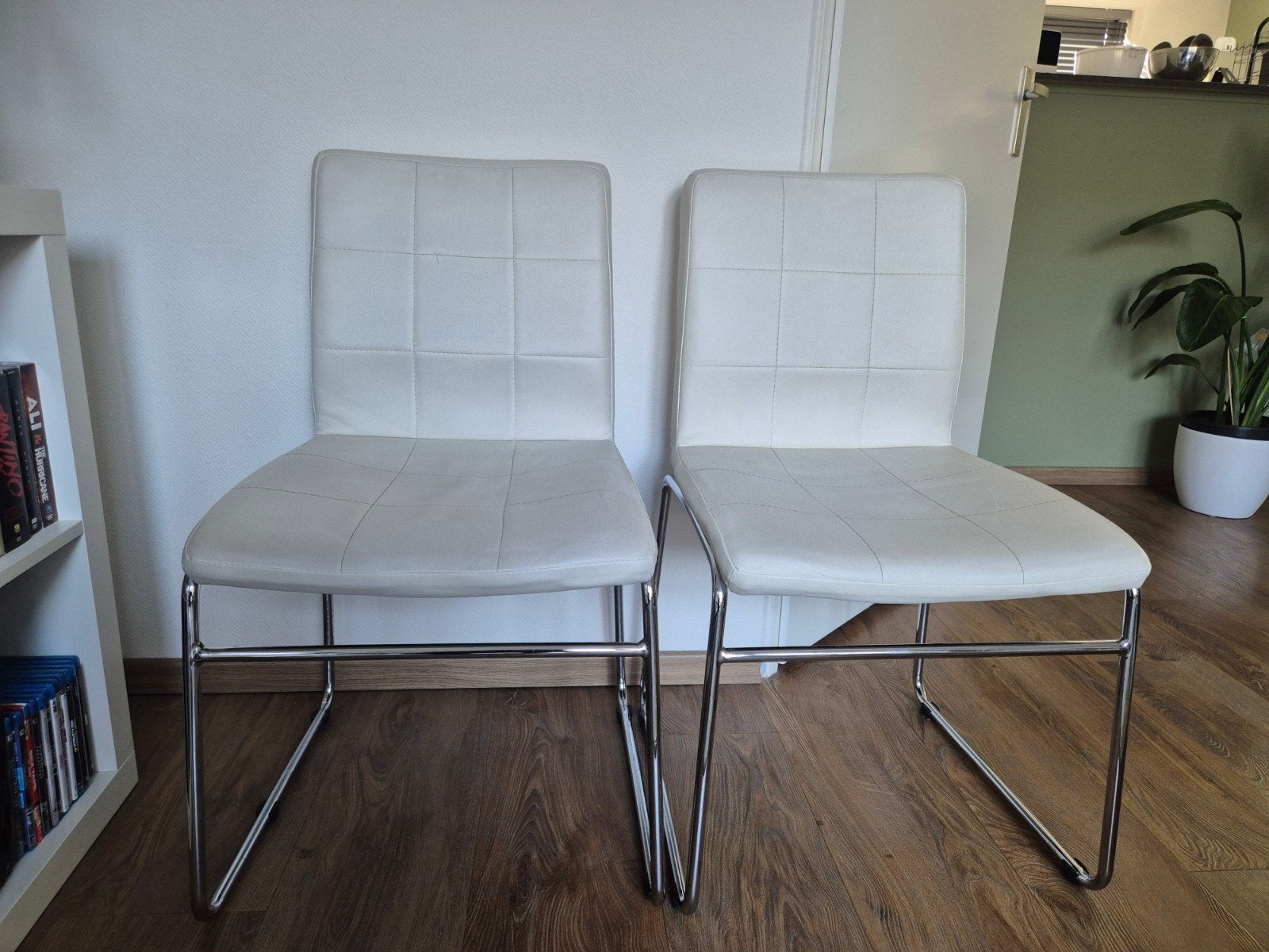 4x Belani stoelen, Ophalen, Gebruikt, Wit, Vier