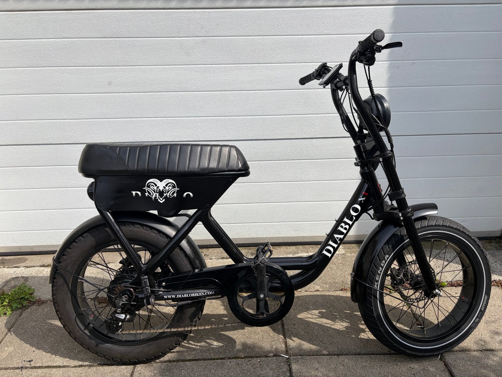Diablo E-bike met 2401 km, nieuwe achterband, Fietsen en Brommers, Fietsaccessoires | Fietsaccu's, Ophalen, Zo goed als nieuw