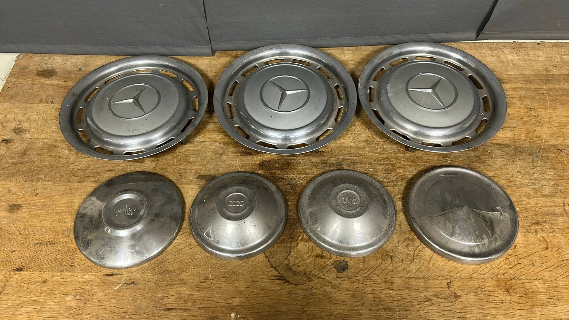 3 oude mercedes. 2 Audi. 1 Roller wieldoppen., Ophalen of Verzenden, Gebruikt