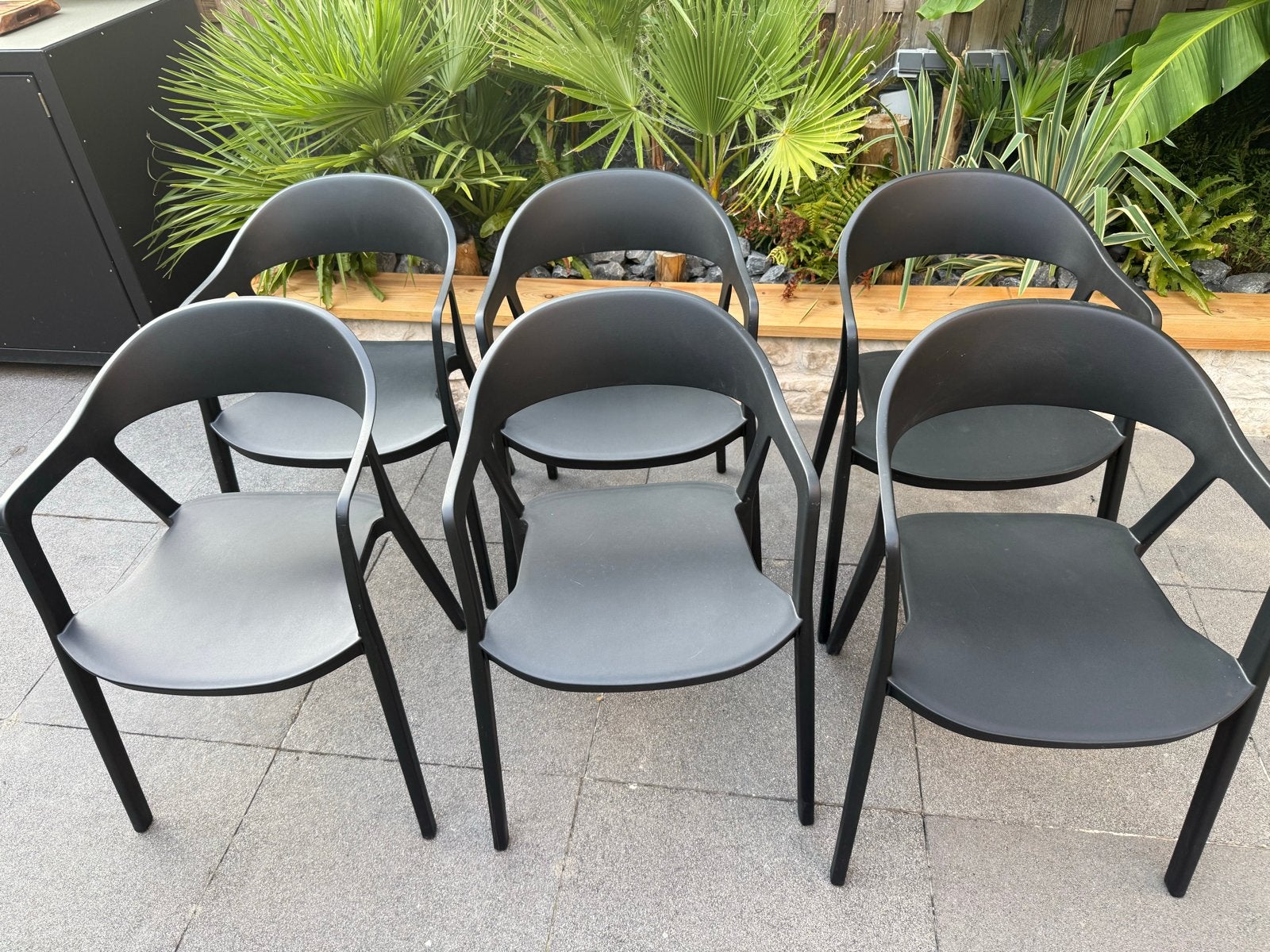 Zwarte kunststof stoelen - Set van 6 tuinstoelen, Huis en Inrichting, Stoelen, Ophalen, Kunststof, Zwart, Zo goed als nieuw