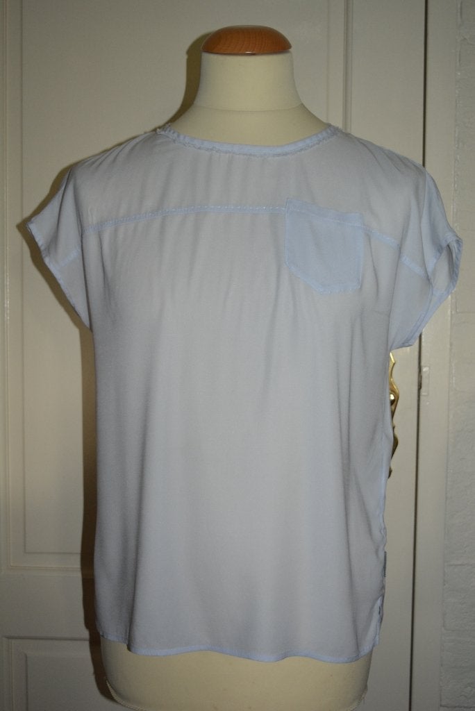 Marc Cain, mooi dun (1/2) zijden shirt, maat 36/38 (2), Kleding | Dames, Blauw, Ophalen of Verzenden, Zo goed als nieuw, Korte mouw