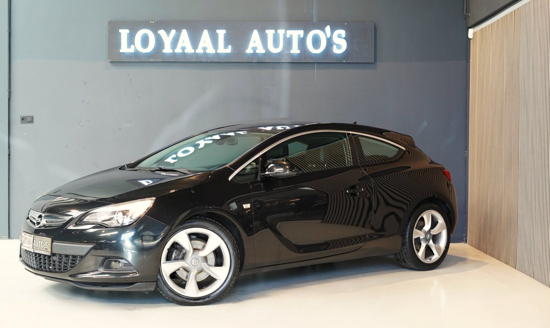 Opel Astra GTC 1.4 Turbo Sport | AIRCO | CRUISE | PDC | STOE, Auto's, Voorwielaandrijving, Gebruikt, 4 cilinders, 700 kg