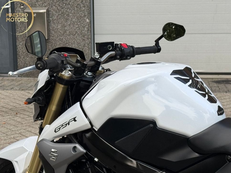 Foto 16 van SUZUKI GSR 750 ABS Origineel NL GROTE Beurt gehad TOPPER !!