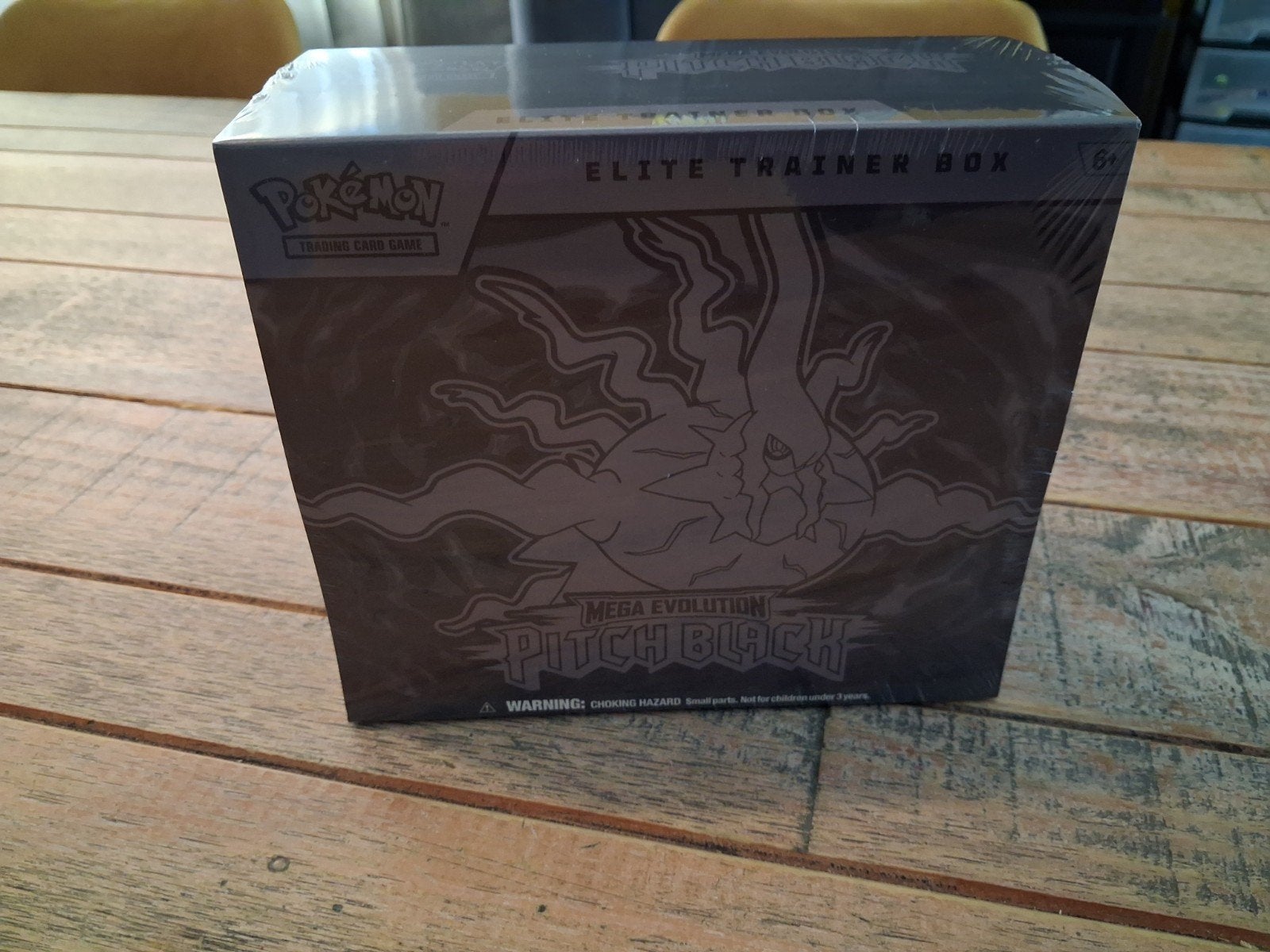 pitch black etb, Ophalen of Verzenden, Nieuw, Boosterbox, Foil