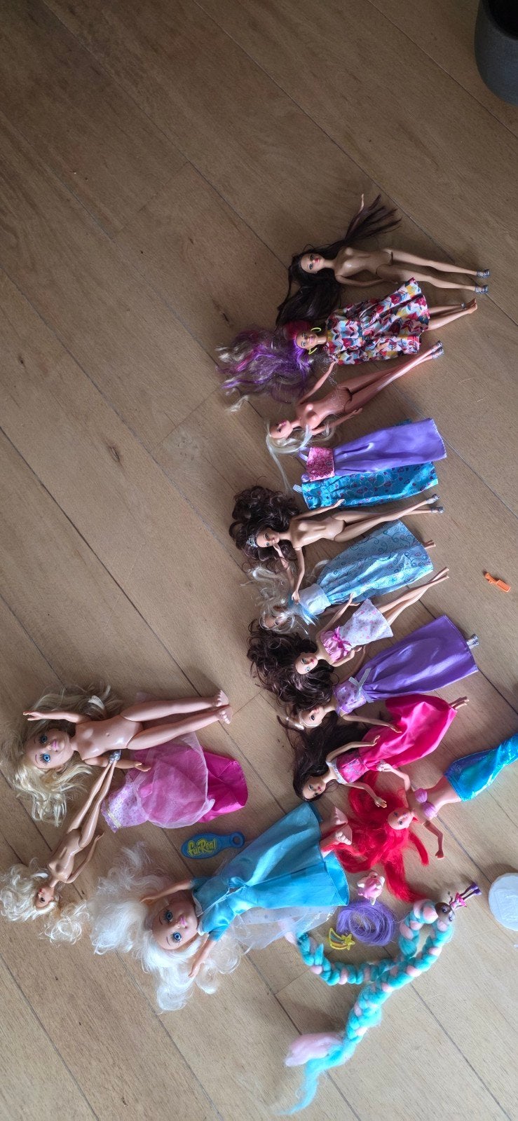 diverse Barbie en Rainbow poppen., Ophalen
