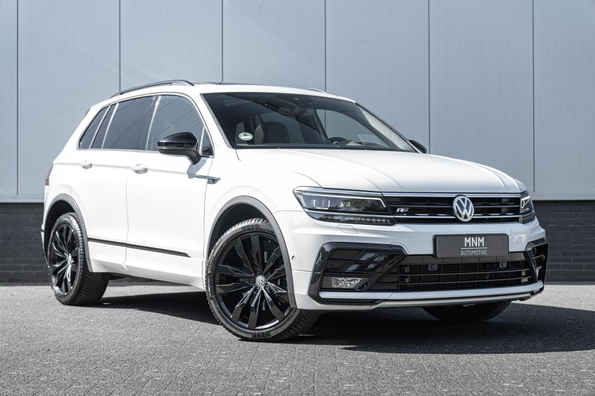 Volkswagen Tiguan 2.0 TSI 4Motion Highline 3x R-Line |Pano|H, Gebruikt, 1984 cc, Automatische klimaatregeling, Wit