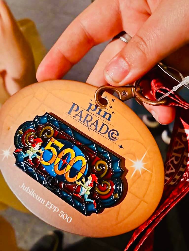 Efteling jubileum 500 pin parade nieuw, Ophalen of Verzenden, Nieuw, Button of Speldje