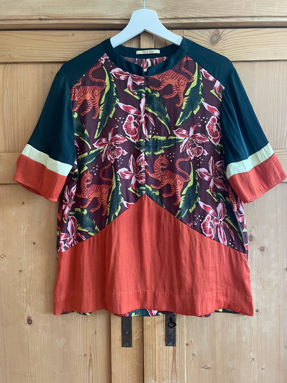 Top van Scotch & Soda maat XL., Maat 42/44 (L), Zo goed als nieuw, Korte mouw, Meerkleurig