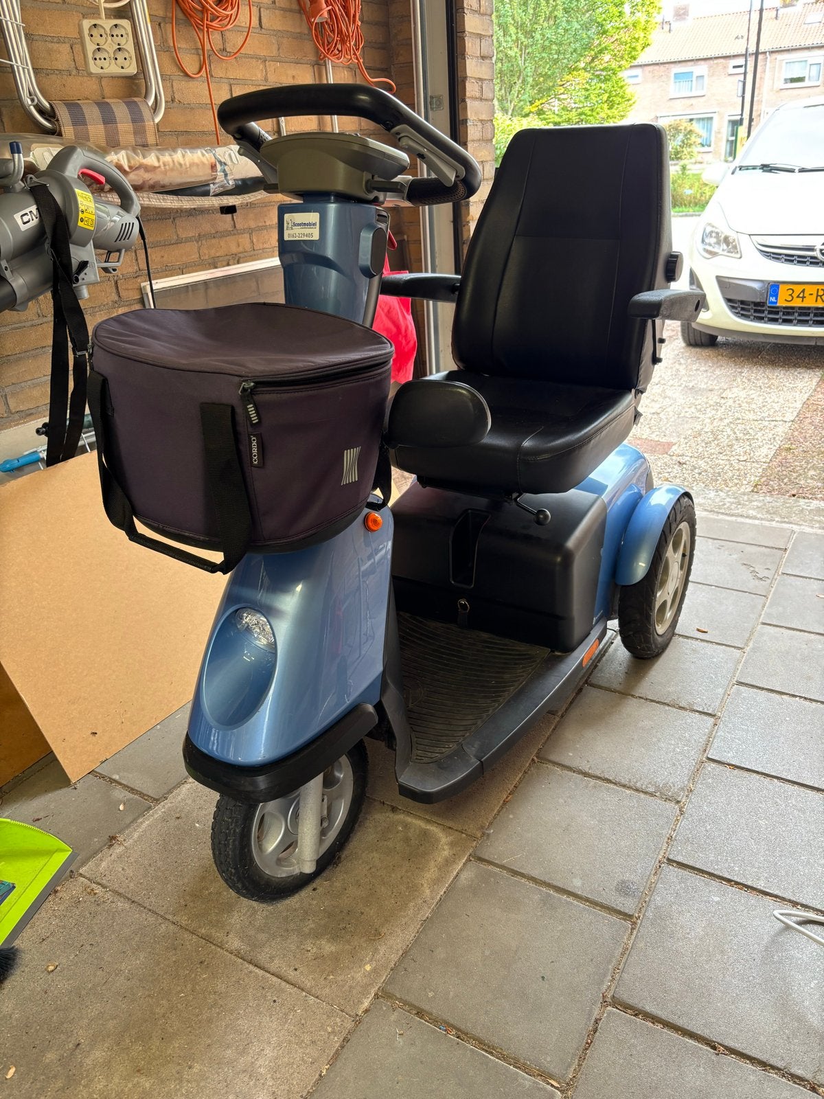 Trophy scootmobiel lichtblauw, Ophalen