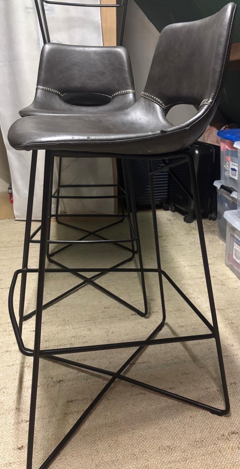 4x Barstoelen met rugleuning - Gebruikt maar in goede staat, Huis en Inrichting, Barkrukken, Ophalen, Kunststof, Gebruikt, Met voetsteun