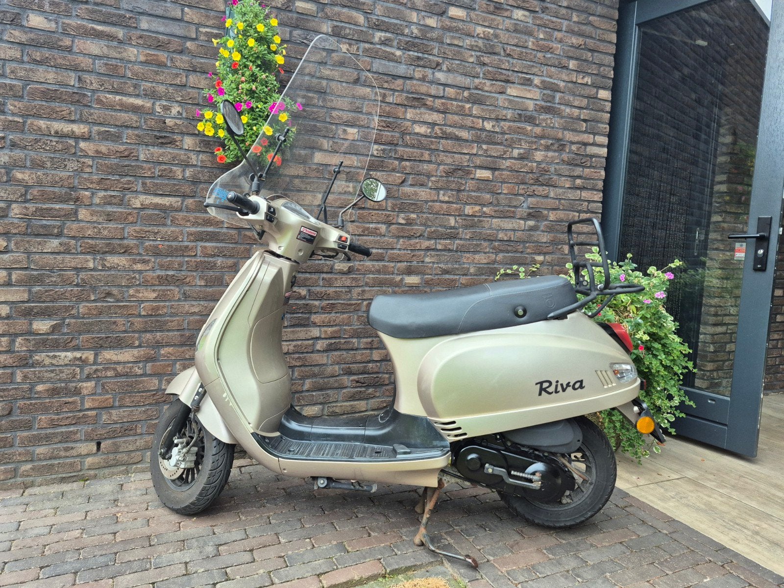 BTC Riva Scooter - Bouwjaar 2018 met nieuwe uitlaat en accu, Fietsen en Brommers, Ophalen, Gebruikt, Benzine, Overige merken