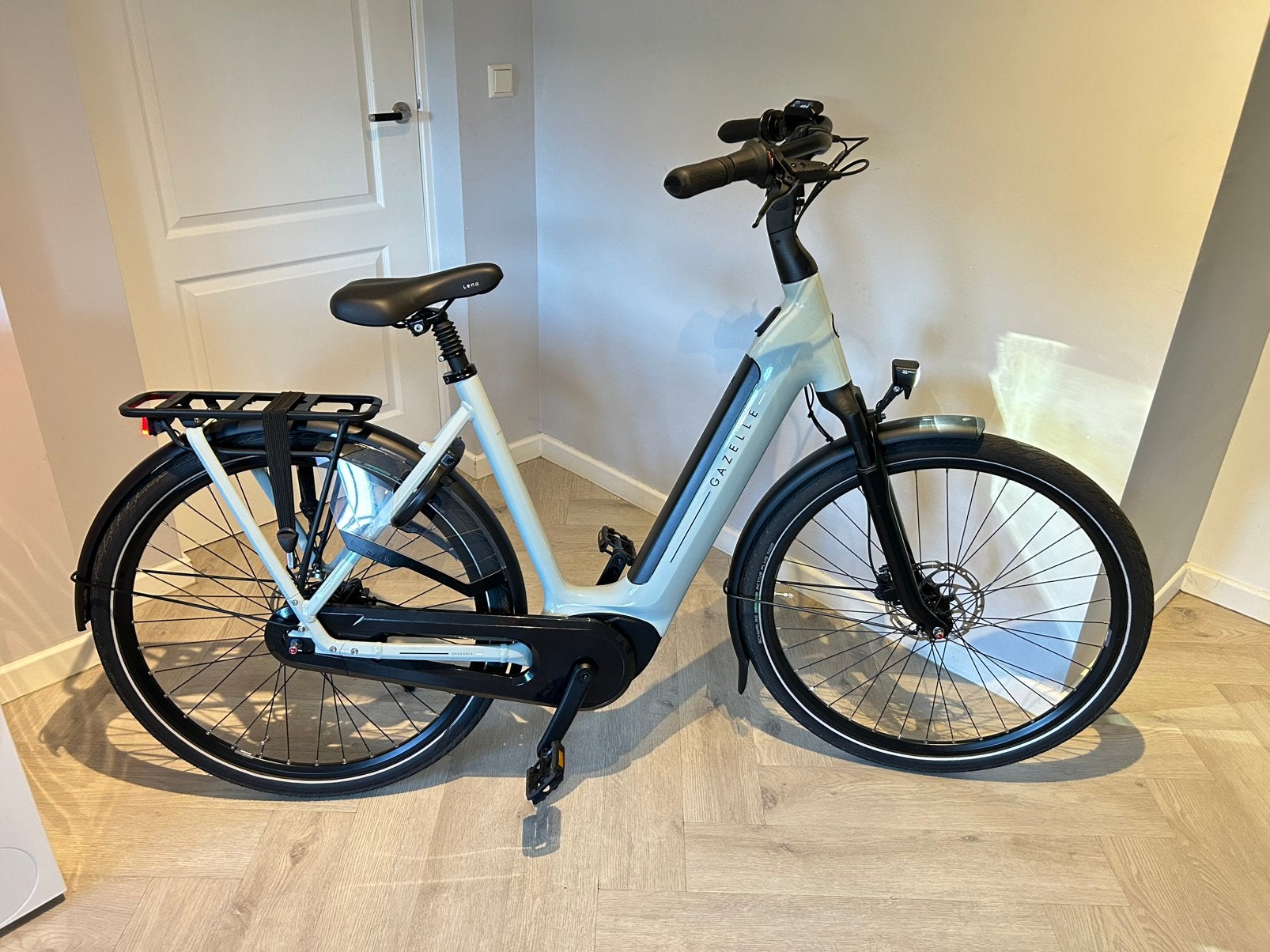 NIEUW/DEMO Gazelle Grenoble C8 2026 57cm 400km damesfiets, Gazelle, Gazelle, Ophalen of Verzenden, Zo goed als nieuw