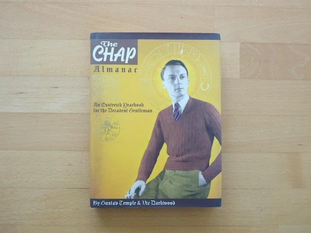The chap Almanac An esoteric yearbook for the decadent, Ophalen of Verzenden, Zo goed als nieuw, Overige onderwerpen, Achtergrond en Informatie