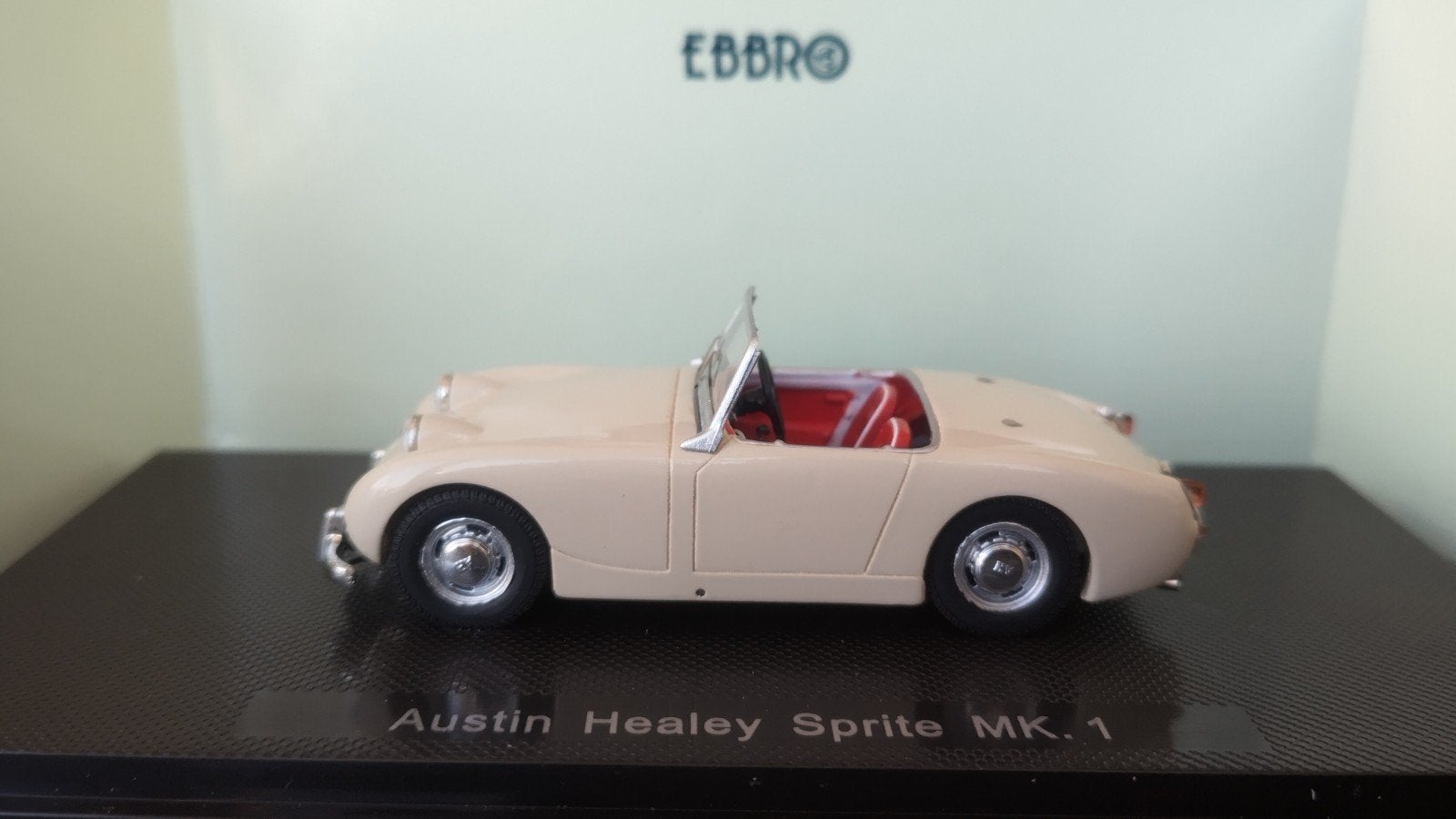 Austin Healey Sprite old English White 1:43 Ebbro Pol, Overige merken, Auto, Verzenden, .