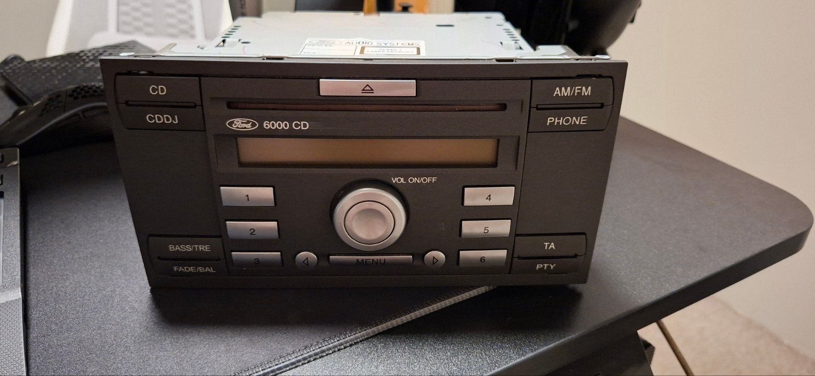 Ford 6000 CD In Nieuwstaat, Auto diversen, Autoradio's, Ophalen of Verzenden, Zo goed als nieuw