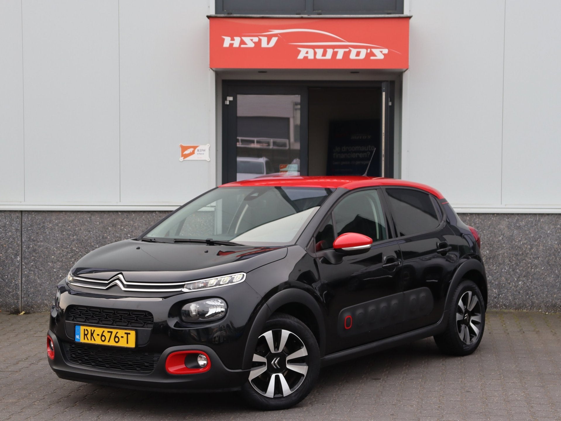 Foto 2 van Citroen C3 1.2 PureTech Shine navi LM airco org NL