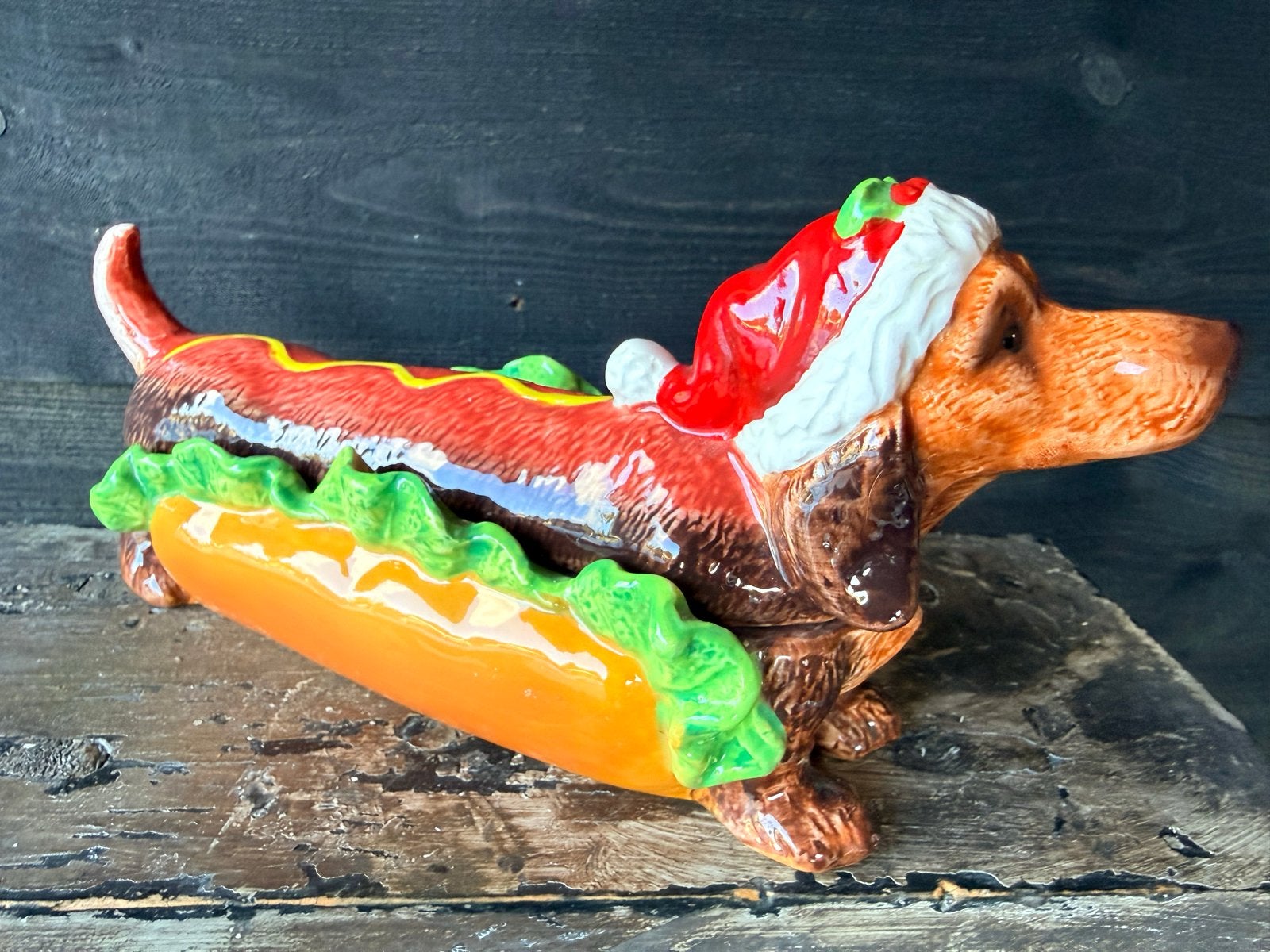 Unieke Teckel Hotdog Kerst Decoratie/Koekjespot, Meerkleurig, Overige stijlen, Ophalen of Verzenden, Zo goed als nieuw